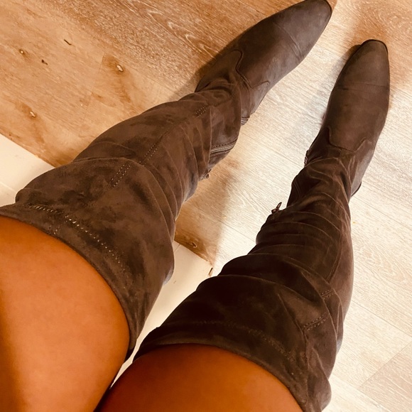 Thigh king suede boots (JustFab line) - Picture 2 of 2